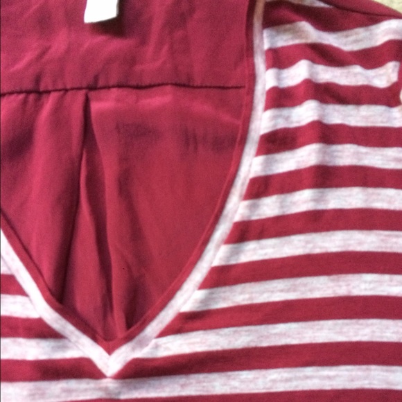 Fossil Round Hem Striped V-Neck Top - Picture 3 of 4